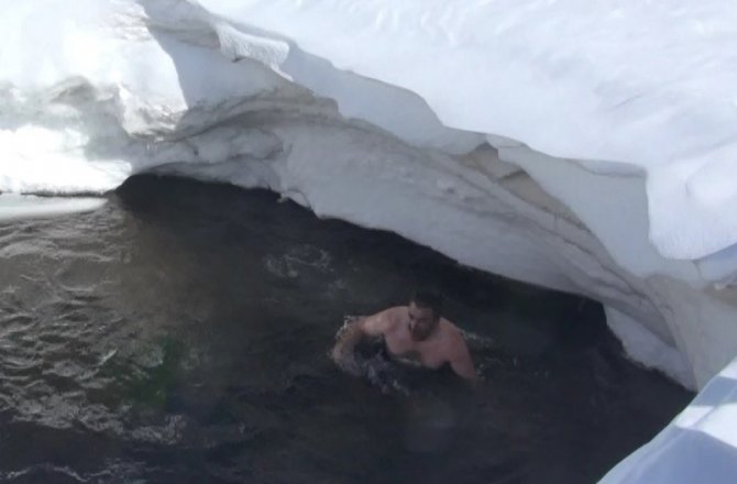 EKSİ 15 DERECEDE YAYLADA GÖLE GİRDİLER