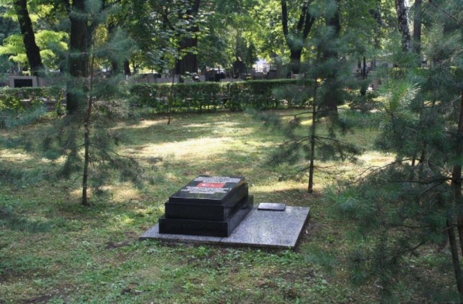 TÜRKİYE POLONYA’YA İKİ HEYKEL HEDİYE EDECEK