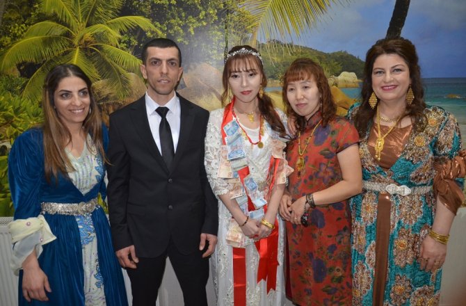 YÜKSEKOVA’YA ÇİNLİ GELİN