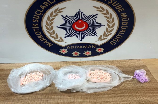 700 TANE UYUŞTURUCU HAP ELE GEÇİRDİ