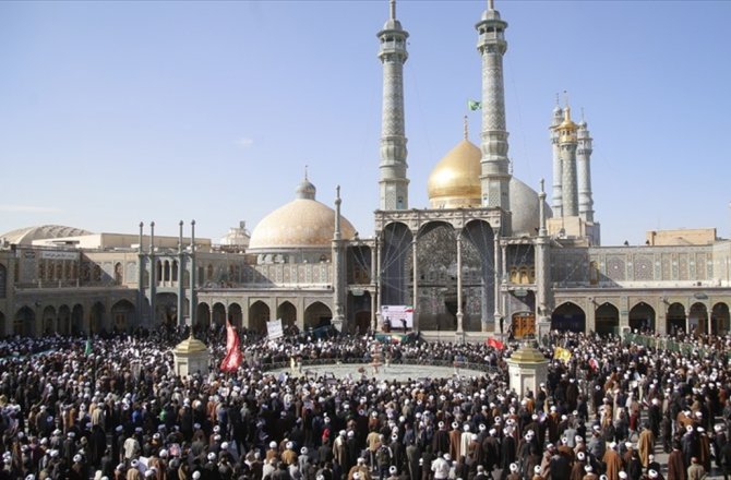 'İRAN'DA TARİKATLARIN SOKAĞA İNMESİ ALARM VERİCİ BİR DURUM'