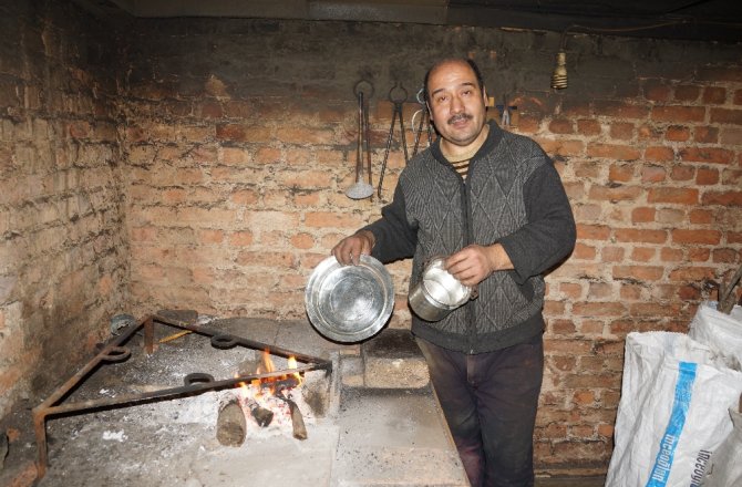 UNUTULMAYA YÜZ TUTMUŞ MESLEKLERDEN ‘KALAYCILIK’