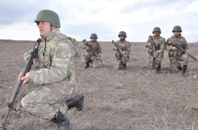 MEHMETÇİK KARS’TA EKSİ 15 DERECE SOĞUKTA NÖBETTE