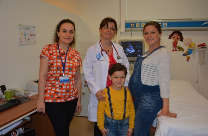 AYAKKABISINI GİYERKEN AKREP SOKTU