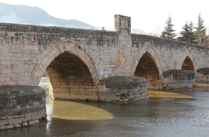 TAŞ VE SUYUN 8 ASIRLIK KADİM DOSTLUĞU