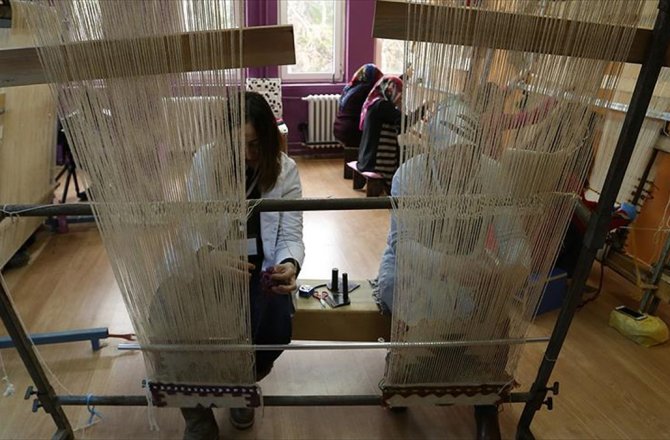 'BİRLİK BERABERLİĞİ' İLMEK İLMEK DOKUYORLAR