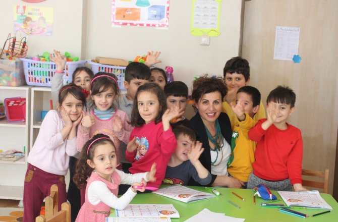 KADININ AZMİ ENGELLERİ YENDİ