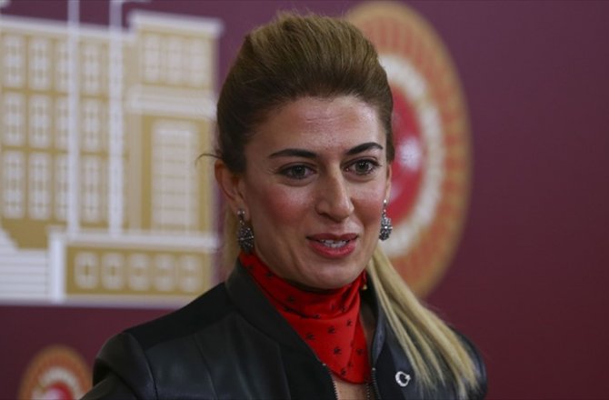 CHP'Lİ ENGİN'DEN 8 MART TEKLİFİ