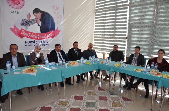 EKİNÖZÜ BELEDİYESİ’NDEN KADINLARA  YEMEK