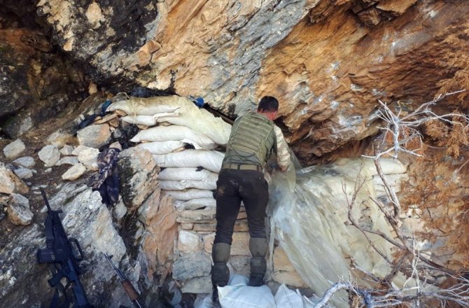TUNCELİ’DE 2 SIĞINAK İMHA EDİLDİ