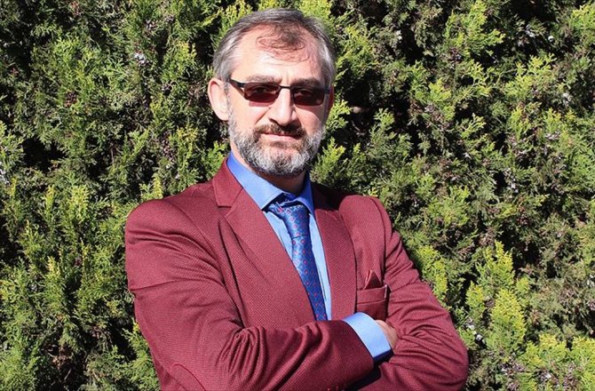 YAZAR ŞENER: KENDİ NEFSİMİZDEKİ VAHŞİ'Yİ TERBİYE ETMELİYİZ