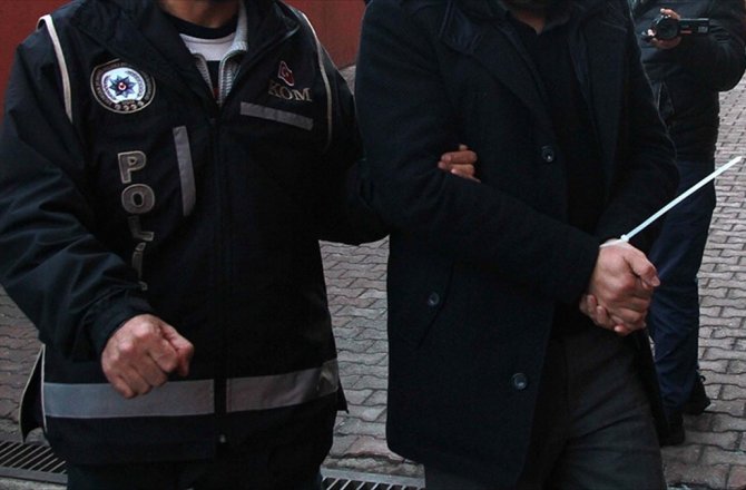 FETÖ'DEN ARANAN ESKİ EMNİYET MÜDÜRÜ YAKALANDI