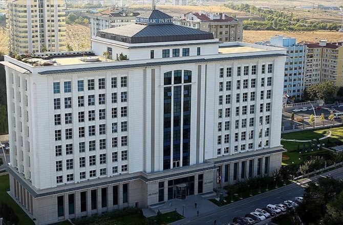 AK PARTİ'NİN İSTANBUL'DAKİ 14 İLÇE BAŞKAN ADAYI BELİRLENDİ