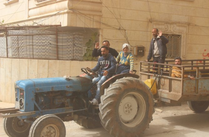 AFRİN HALKI: KORKMAYIN, TÜRK KARDEŞLERİMİZ GELDİ