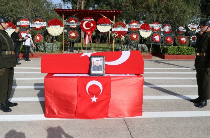 AMANOS ŞEHİDİNİ SİLAH ARKADAŞLARI UĞURLADI