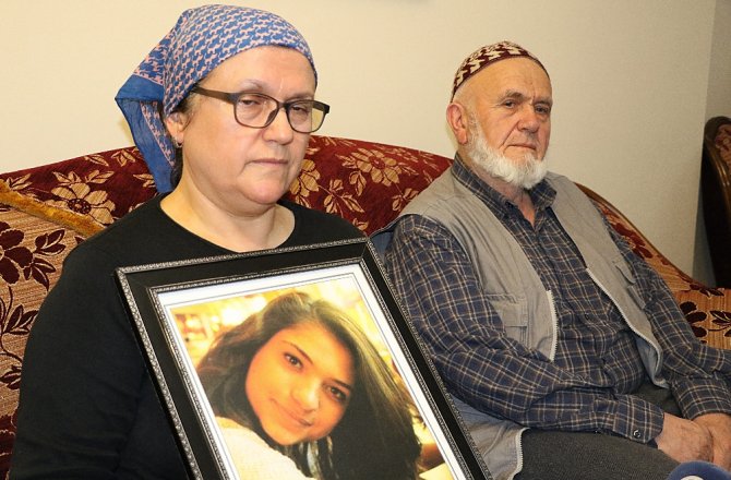 AYBÜKE ÖĞRETMENİN ANNESİNDEN MEHMETÇİK’E TEŞEKKÜR