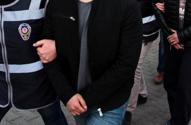 12 ÖĞRETMENE ŞOK GÖZALTINA ALINDILAR