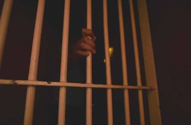 SURİYE'DE BİNDEN FAZLA KİŞİ DAHA ALIKONULDU