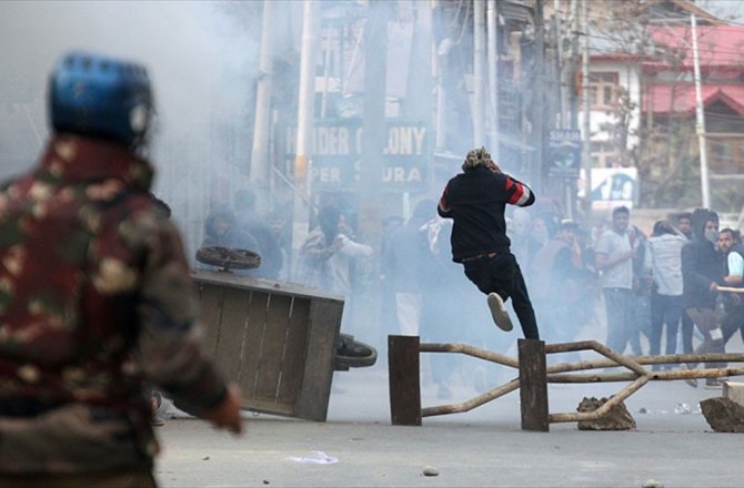 İİT KEŞMİR'DEKİ ŞİDDET OLAYLARINI KINADI