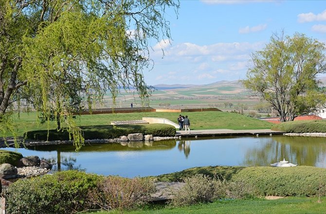 İLKBAHAR JAPON BAHÇESİ'NE GÜZELLİK KATTI