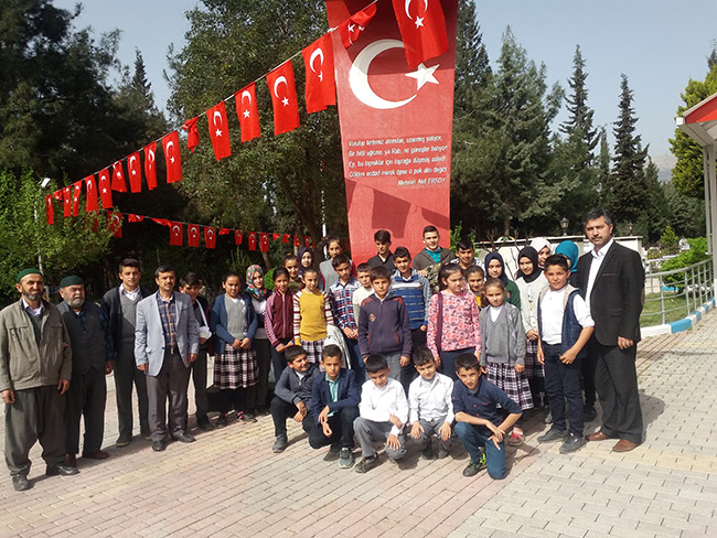 FATMALI YEŞİLKENT ÖĞRENCİLERİNDEN ŞEHİTLERİMİZE VEFA