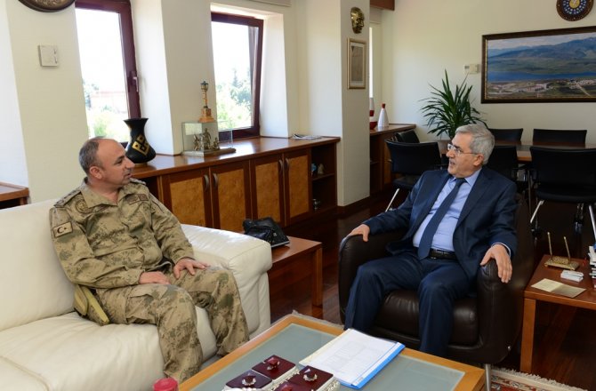 KAHRAMANMARAŞ İL JANDARMA KOMUTANI ÖZ, REKTÖR CAN’I ZİYARET ETTİ