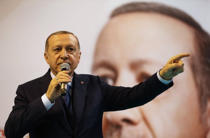 "EY KEMAL SENİN GİDECEK YERİN YOK"