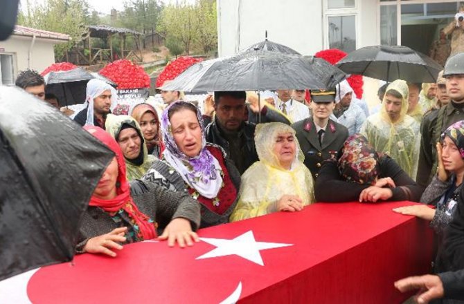 ŞEHİT KORUCU İÇİN TÖREN DÜZENLENDİ