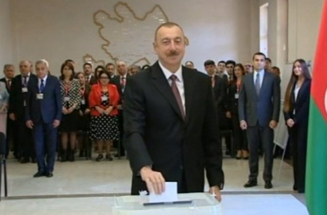 ALİYEV YENİDEN CUMHURBAŞKANI