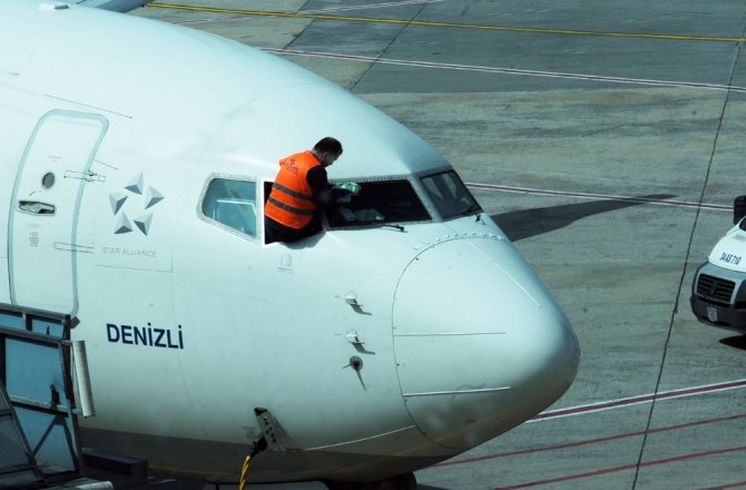 UÇAKTA BAHAR TEMİZLİĞİ