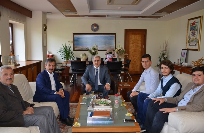 DİN GÖREVLİLERİNDEN REKTÖR PROF. DR. NİYAZİ CAN’A ‘HAYIRLI OLSUN’ ZİYARETİ