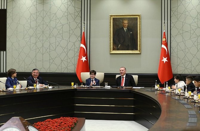 CUMHURBAŞKANI ERDOĞAN ÇOCUKLARI KABUL ETTİ