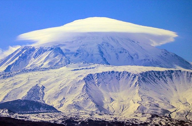 'TÜRKİYE'NİN ÇATISI' TABLO GİBİ