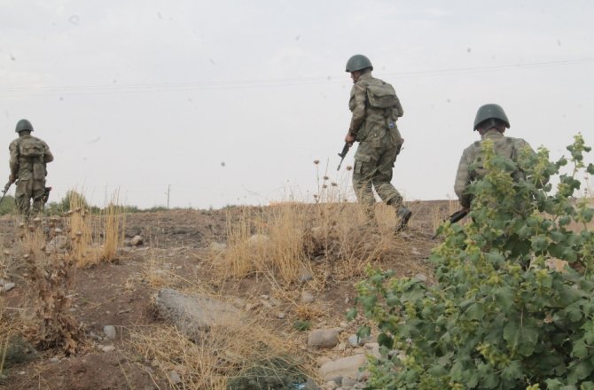 LİCE’DE ÇATIŞMA: 1 ÖLÜ, 4 YARALI