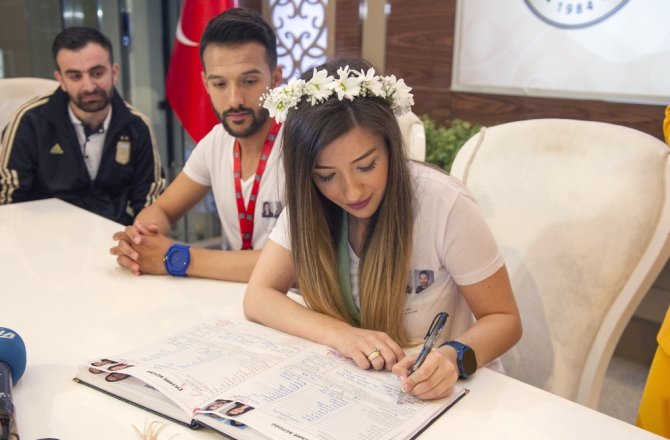 YOK BÖYLE BİR NİKAH TÖRENİ