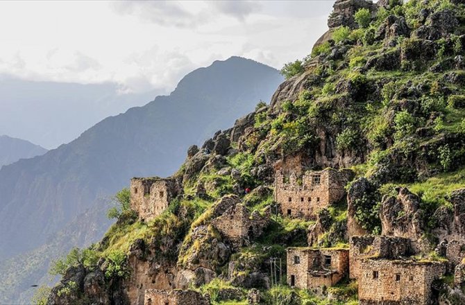ÇUKURCA FOTOĞRAF TUTKUNLARININ GÖZDESİ OLDU