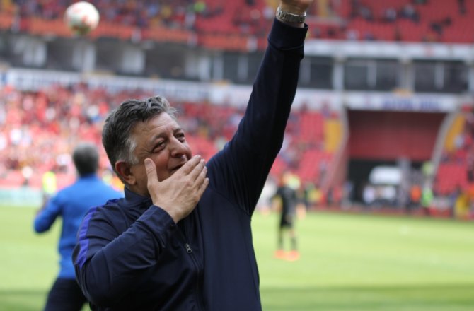 YILMAZ VURAL YİNE BAŞARDI