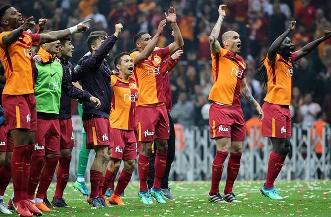 GALATASARAY SON VİRAJDA ŞAMPİYONLUĞU BIRAKMIYOR