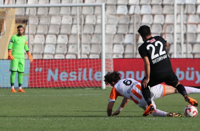 ESKİŞEHİRSPOR, ADANASPOR’U 3 GOLLE GEÇTİ