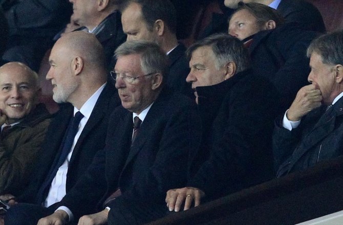 ALEX FERGUSON BEYİN KANAMASI GEÇİRDİ
