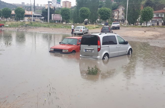 VALİLİKTEN SEL MAĞDURLARINI SEVİNDİREN AÇIKLAMA