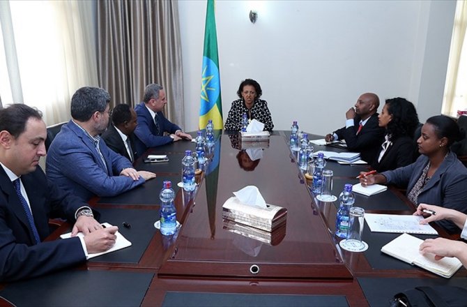 TÜRK VEKİLLER ETİYOPYA'DA FETÖ'YÜ KONUŞTU