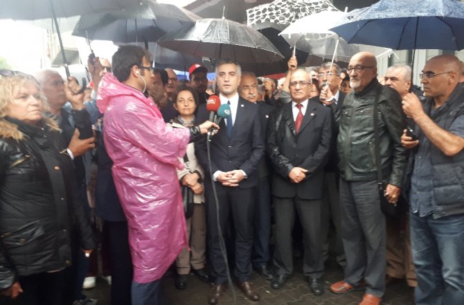 DOĞU PERİNÇEK 100 BİN İMZAYI TOPLADI