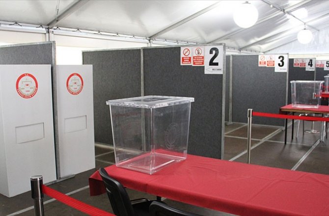 ÇAVUŞOĞLU'NDAN YURT DIŞI SEÇMENLERE UYARI