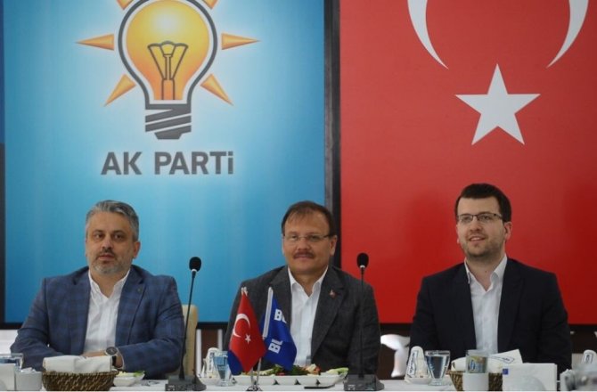 “GENÇLİĞİN ENERJİSİ İLE ÇİFTE BAYRAM YAŞAYACAĞIZ”