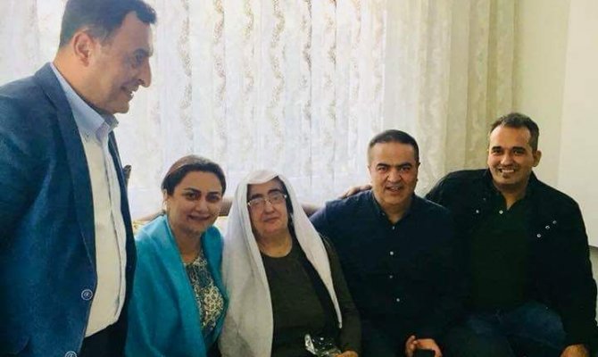 MEŞE, ANNELERİN DUALARIN ALDI