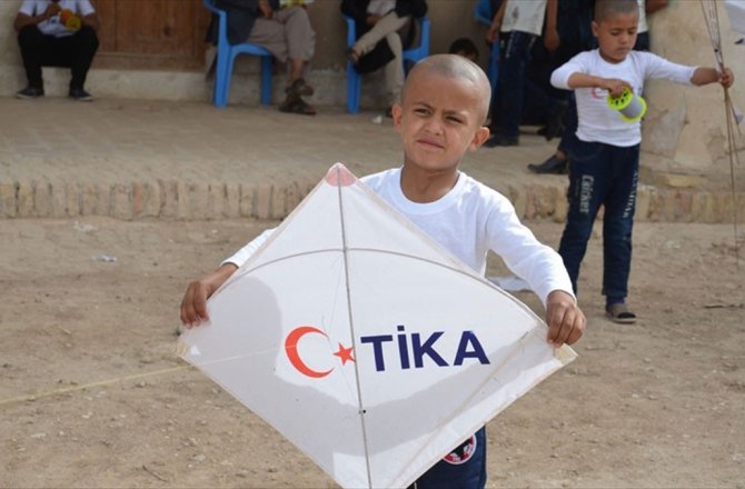 TİKA'DAN AFGAN YETİMLERE UÇURTMA ŞENLİĞİ