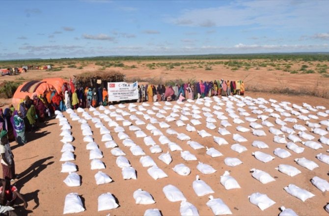 TİKA'DAN SOMALİ'DEKİ SEL MAĞDURLARINA YARDIM ELİ