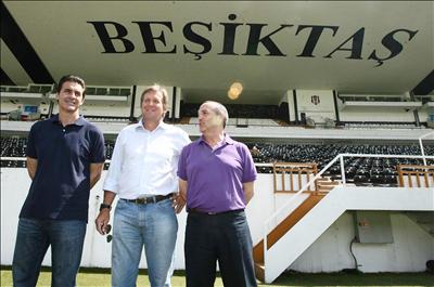 Schuster, İnönüyü gezdi