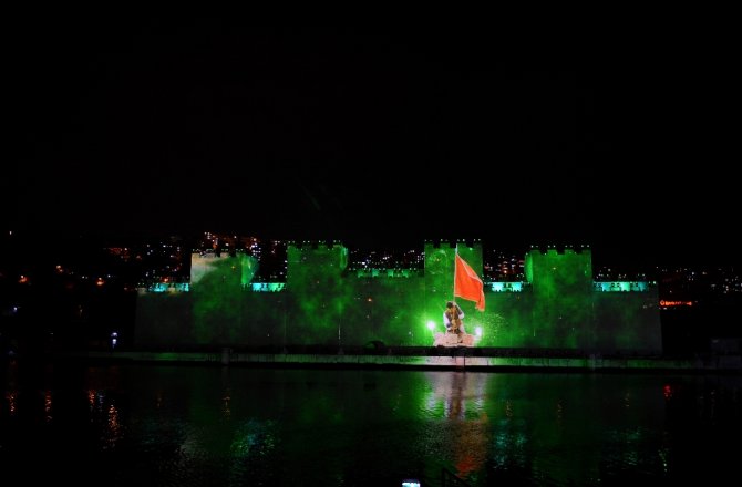 İSTANBUL’UN FETHİNİN 565. YILINA GÖRKEMLİ KUTLAMA